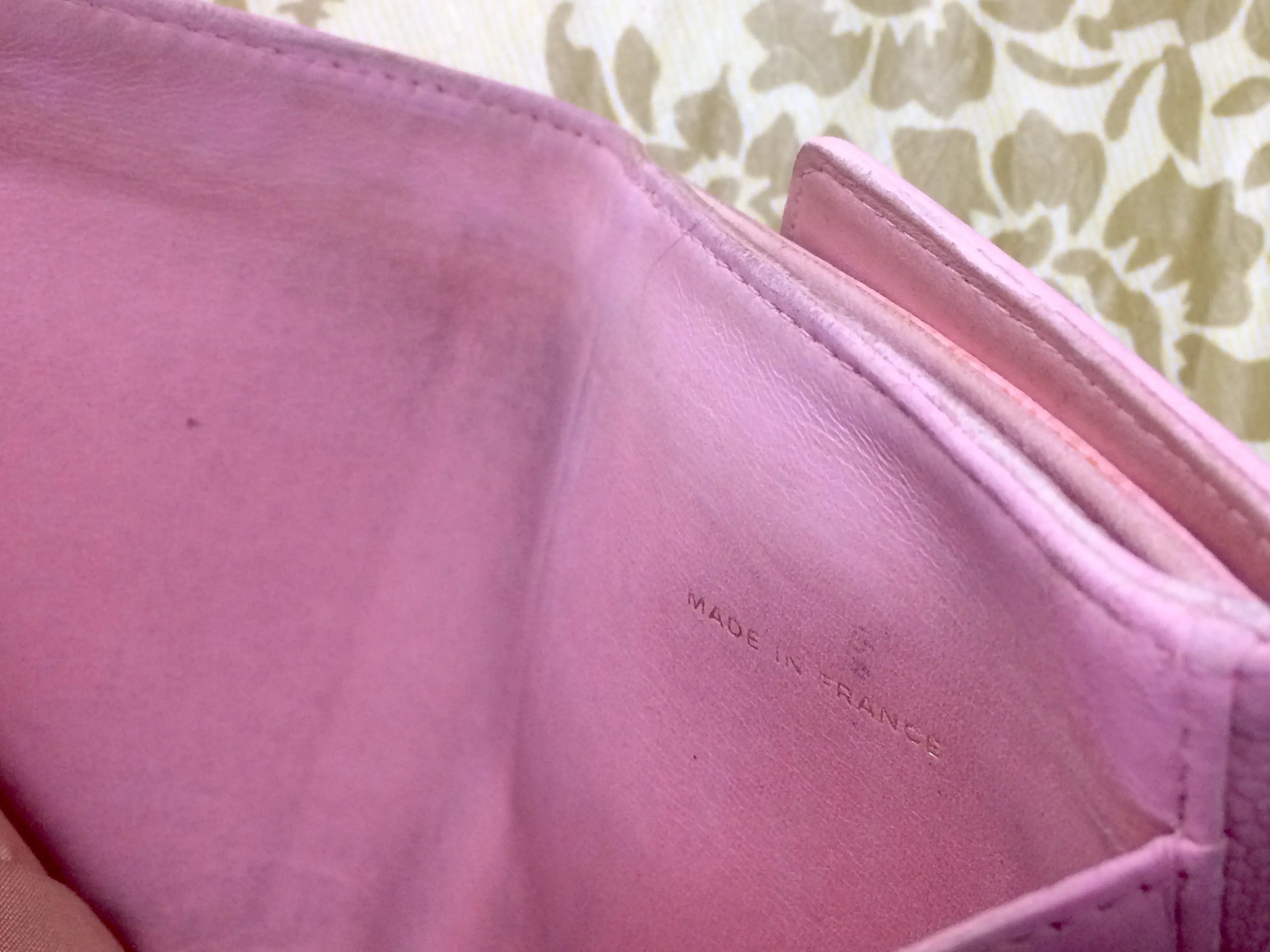 Vintage CHANEL milky pink caviar leather wallet with stitched CC mark. Classic.