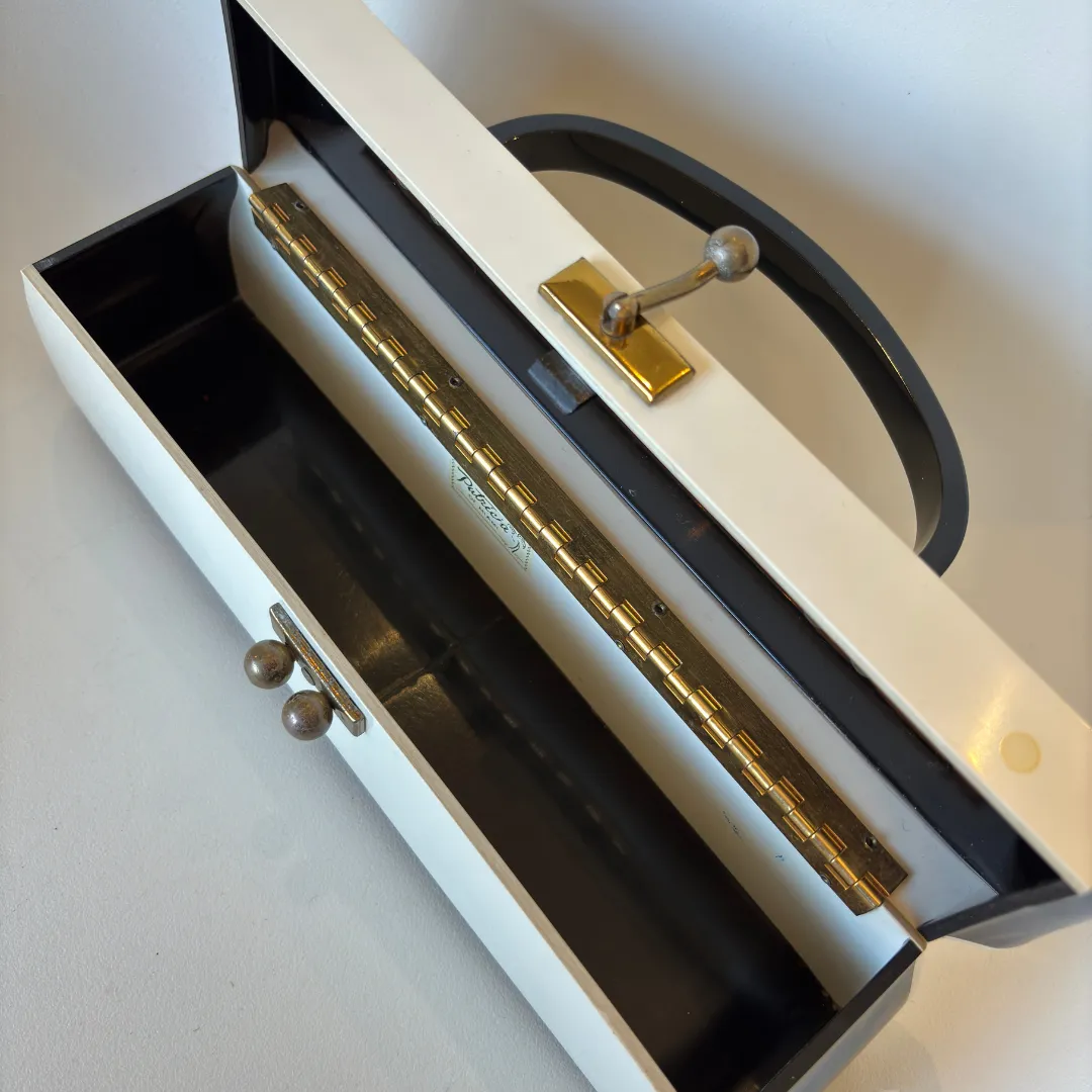 Vintage Patricia of Miami Black & White Lucite Purse (1129a)