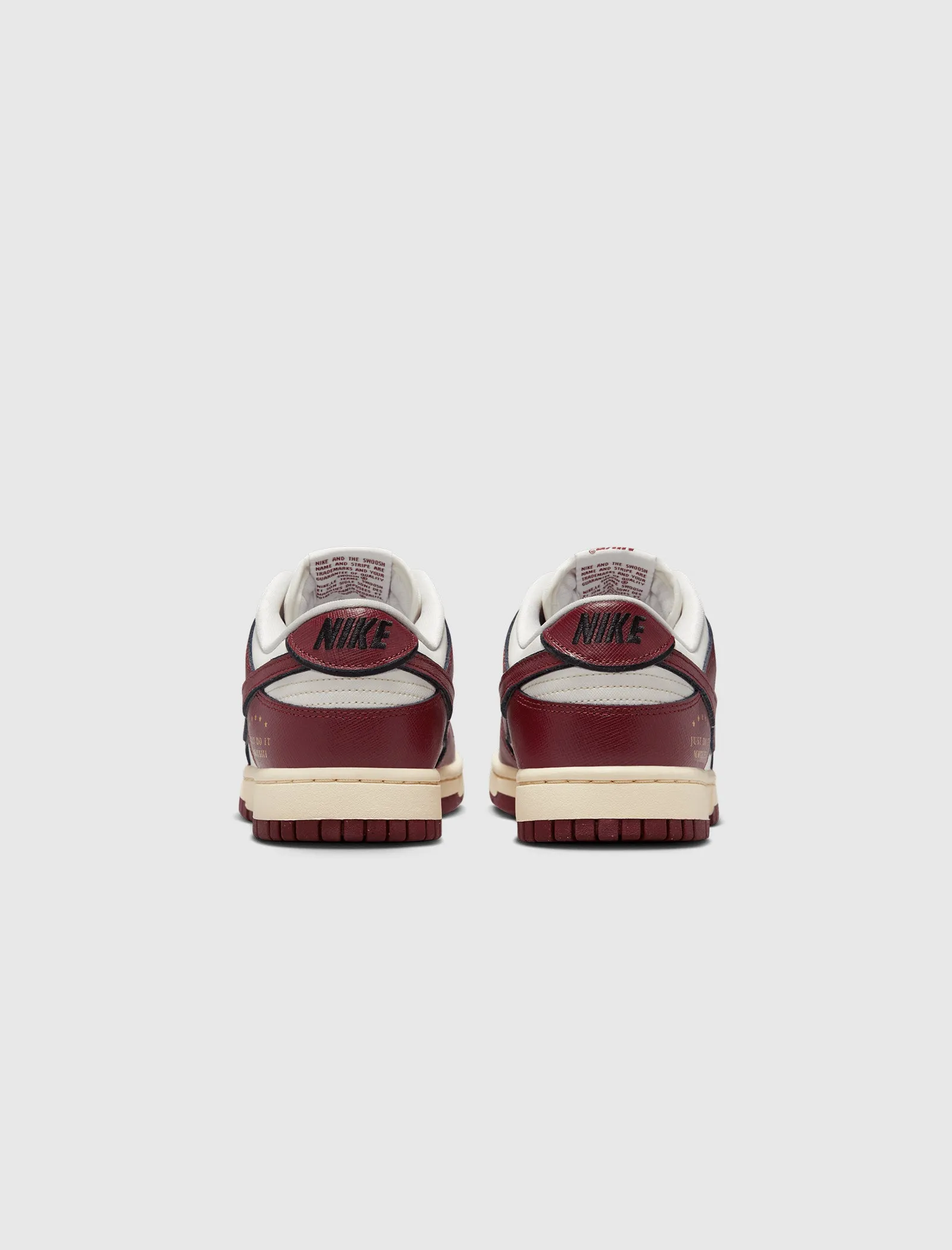 WOMEN'S DUNK LOW SE "SAIL TEAM RED"