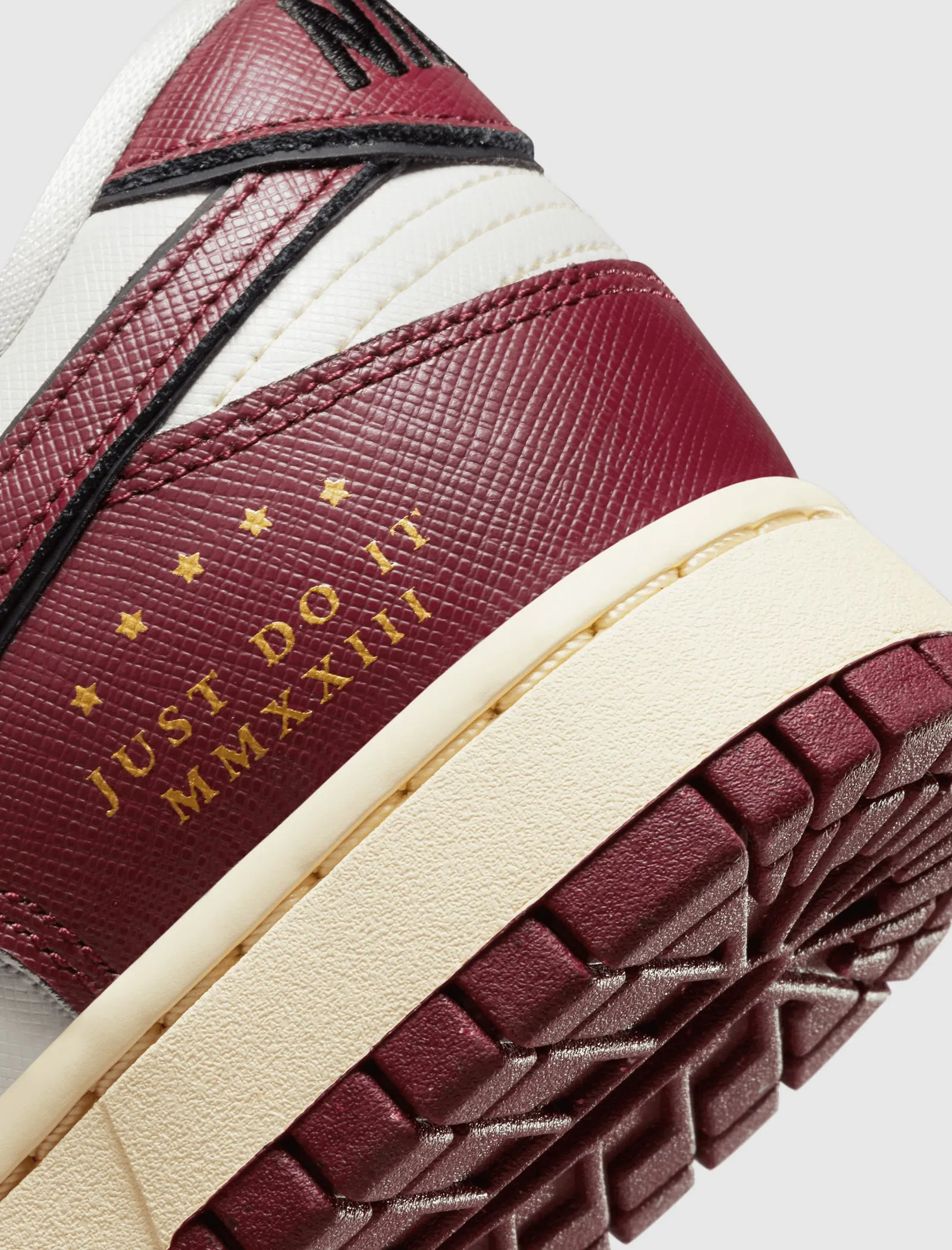 WOMEN'S DUNK LOW SE "SAIL TEAM RED"
