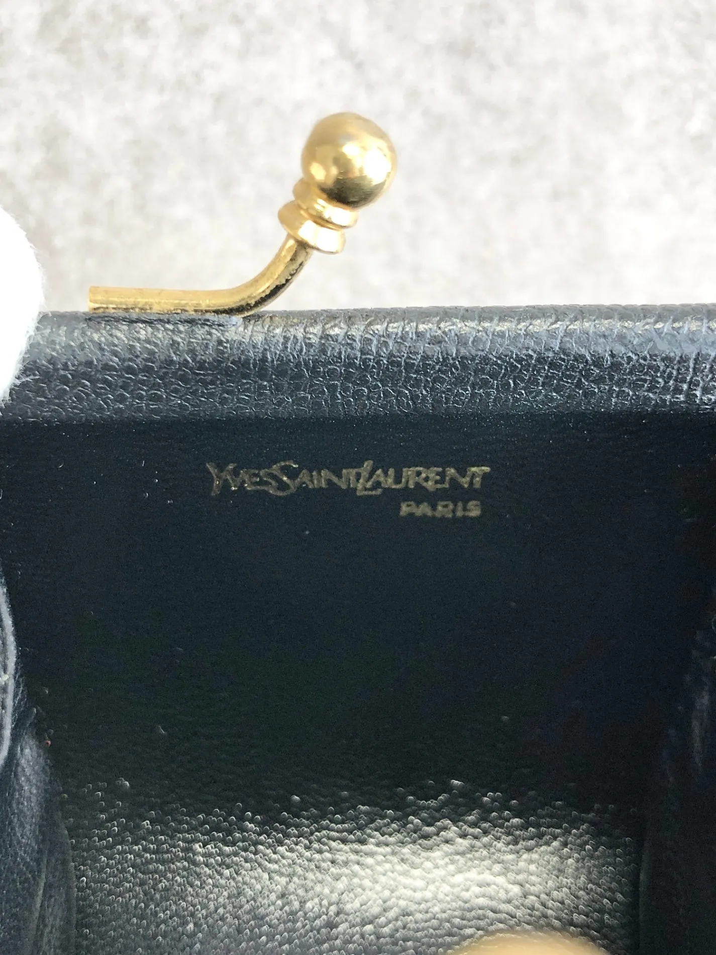 Yves Saint Laurent YSL Logo Metal Clasp Coin Purse Black Vintage hvc8nr